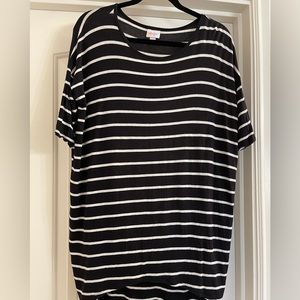 LuLaRoe XS Irma shirt
